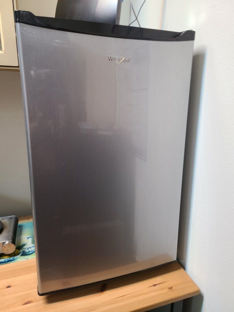 Refridgerator