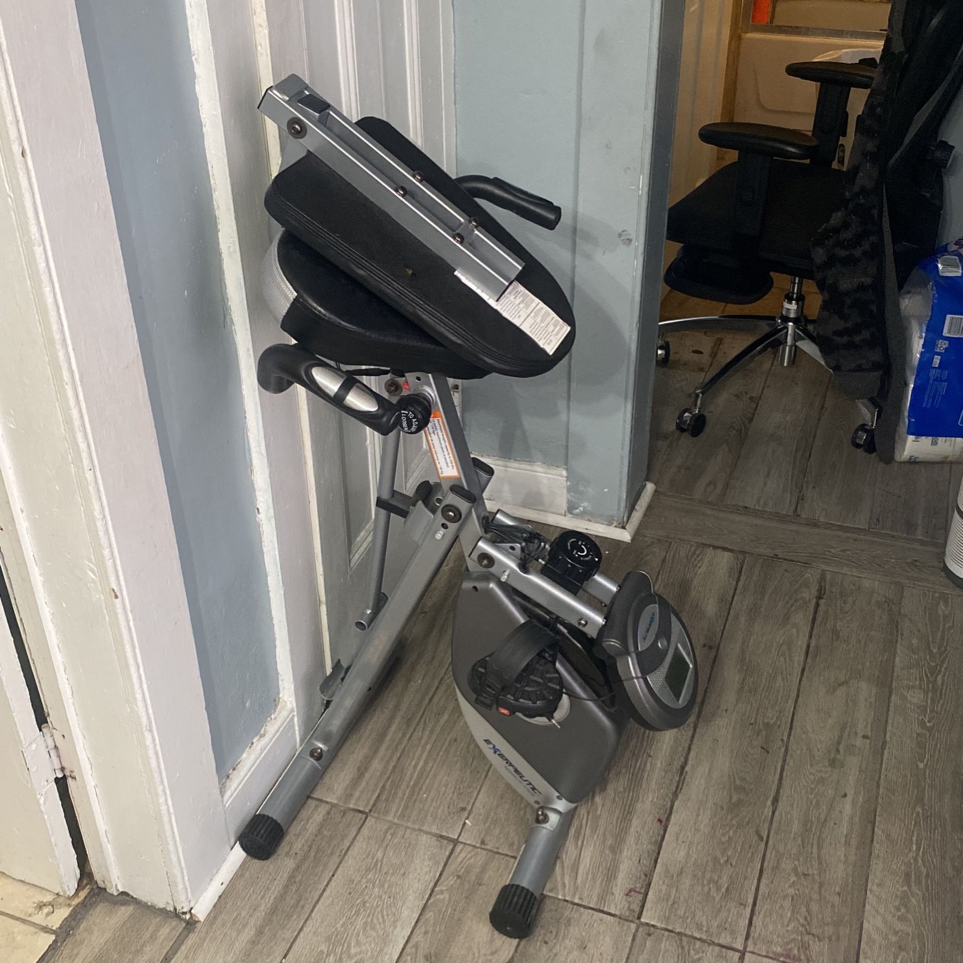 Exerpeutic 400XL Folding Foldable Recumbent Exercise Bike with Pulse