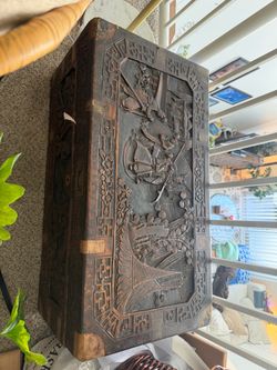 1930s Antique Chinese Hand-Carved Wooden Box