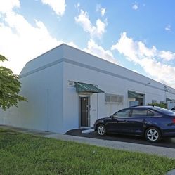 Warehouse for lease 2500 sf