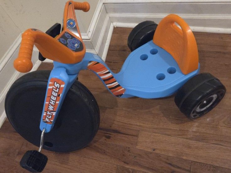 Blast from the Past! Original "Fly Wheels" Big Wheel - 90s Kids Rejoice!