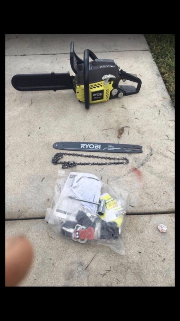 Powerful ryobi Chainsaw that come with extra blade and chain..
