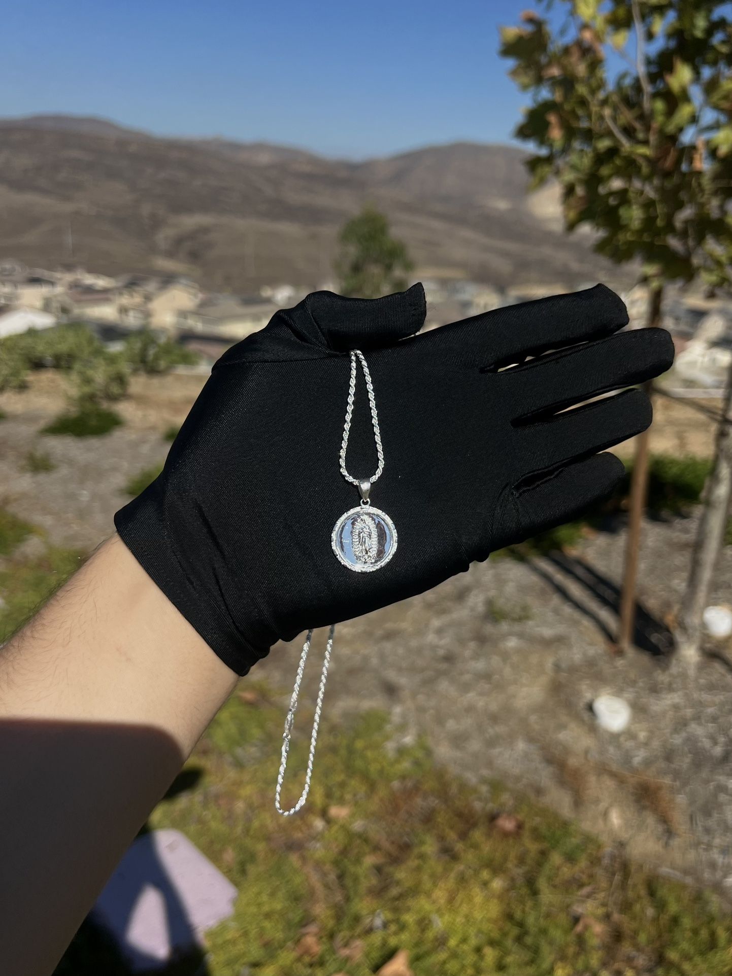 Women’s Necklace