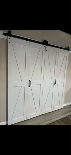 Bi-fold barn doors