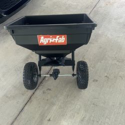 Agri-Fab Tow-Behind Broadcast Spreader - 85-Lb. Capacity, Model Number 45-0530