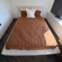 QUEEN SOFT FRAME BED