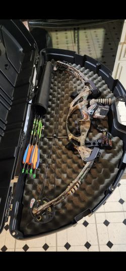 Hoyt Compound Bow