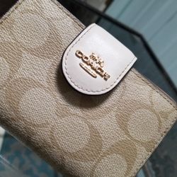 COACH wallet (Authentic) 