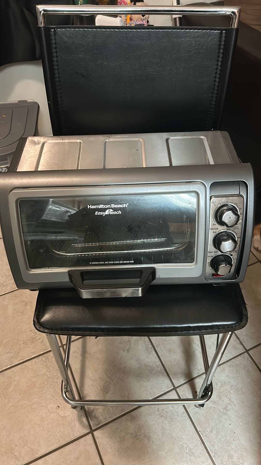 Hamilton Beach Easy reach oven