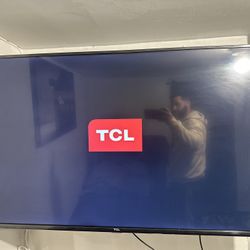 Selling TCL 55 Inches