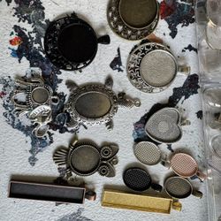 Bracelet And Pendant Crafting