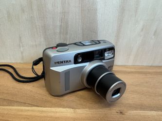 Vintage 90s Pentax IQ Zoom 80-G 35mm Point and Shoot Camera in Perfect Condition 