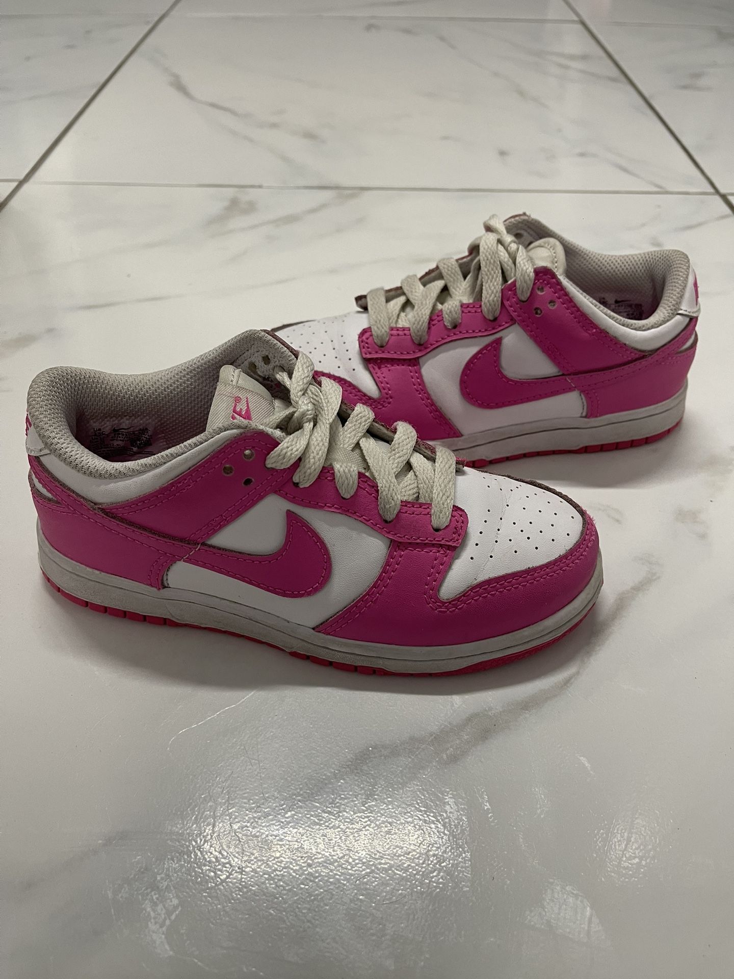 Kid Nike Dunk Low Pink And White