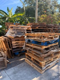 FREE Wooden Pallets