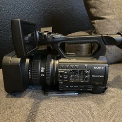 SONY HXR-NX100 FULL HD NXCAM CAMCORDER