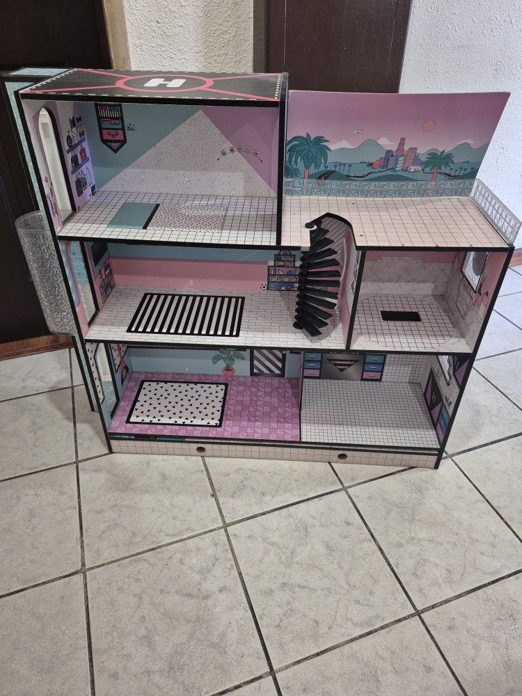LOL Doll House