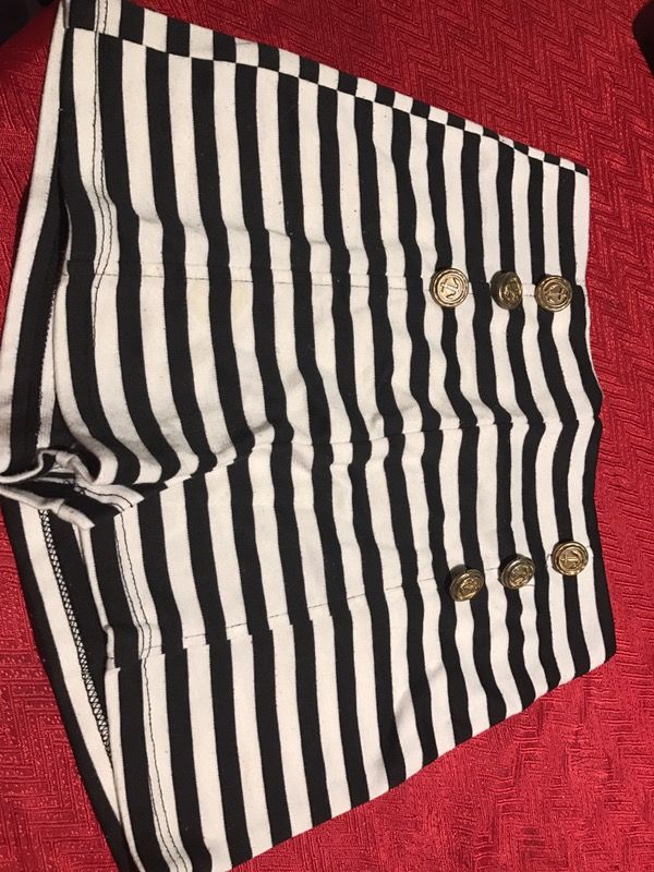 Shorts size small