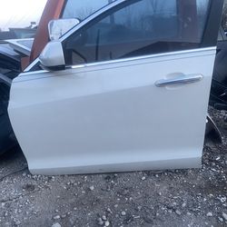 2013-2018 Pearl White Cadillac Ats Front Driver Door OEM