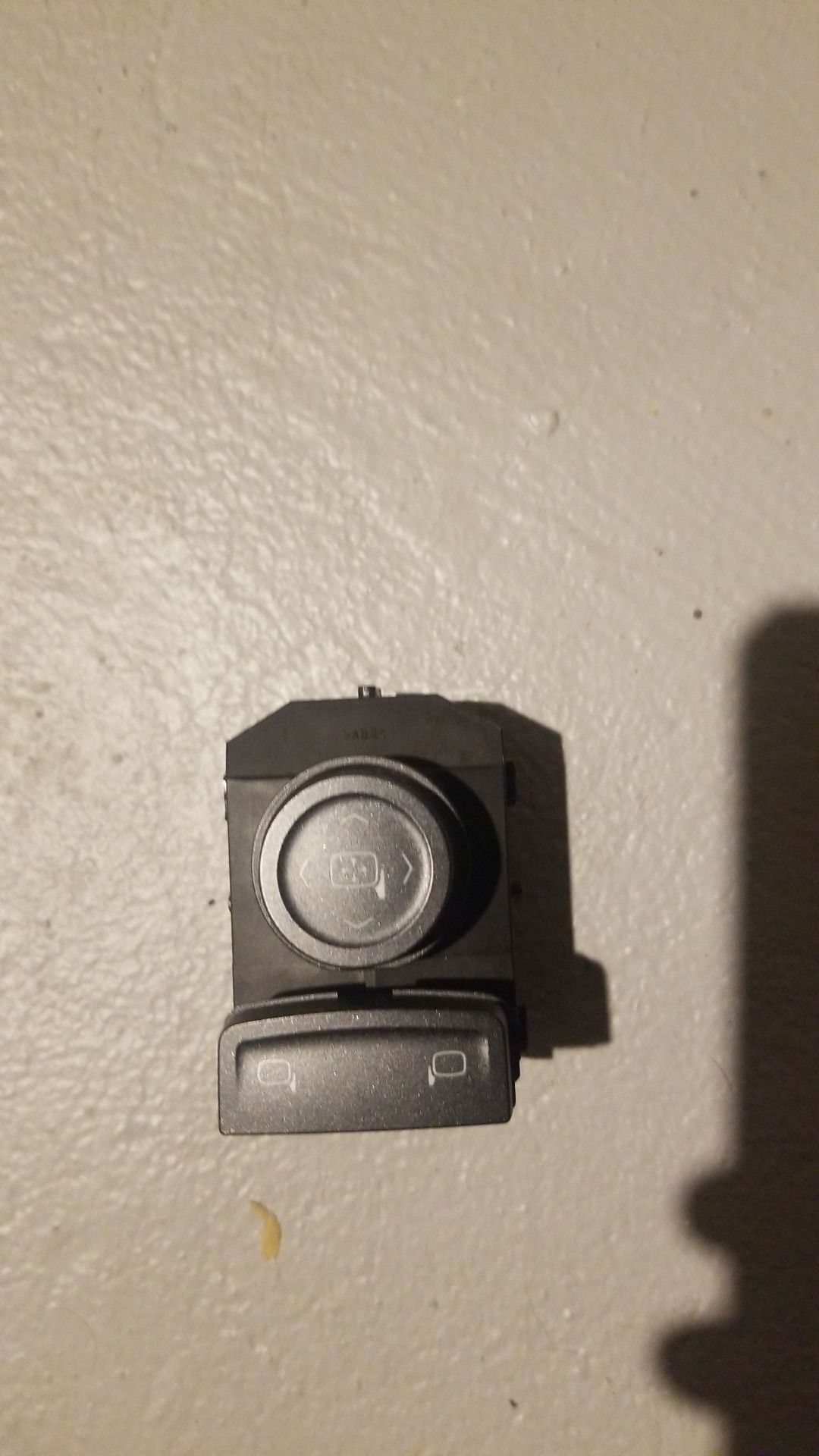 2015 to 2018 Silverado/Sierra side mirror switch