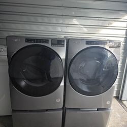 Whirlpool Duet Washer And Dryer Set