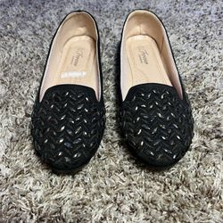 Elegant Women’s Black Dressing Shoes (Size 8.5)