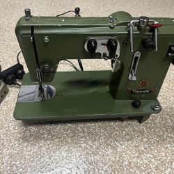 Vintage Vigorelli Sewing Machine 1950’s