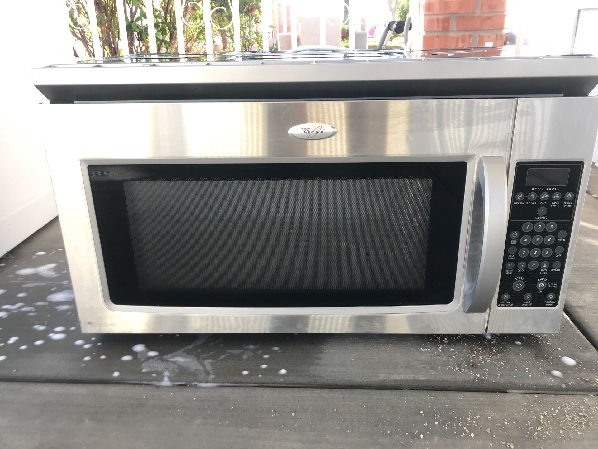 Whirlpool Top mount Microwave