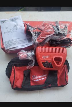 Saw Kit Milwaukee 12V.