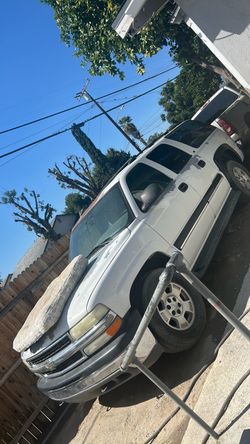 Suburban 2001