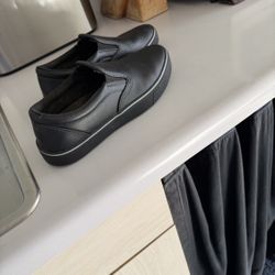LEATHER SLIP ONS 