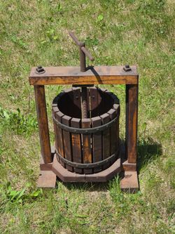 Vintage Fruit Grape Wine Cider Press Cast Iron & Wood Antique