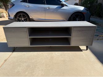 65+ tv stand
