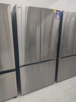 New 27 cu. ft. SMART Counter Depth MAX French Door Refrigerator with Ice and Water, ADA Comp in P