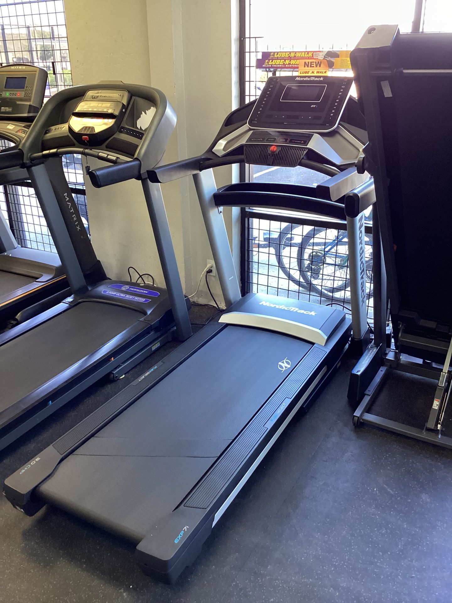 NordicTrack EXP7i Heavy Duty Folding Treadmill Includes Warranty