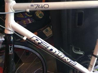 Redline R740 Road Bike for Sale in Henderson NV OfferUp