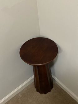 Round Wood Pedestal Side Table