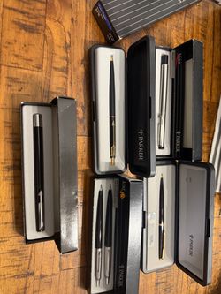 Parker Pen Collection with Cases Vinyage Lot