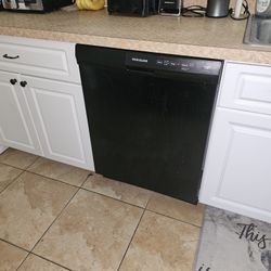 Dishwasher,Stove,Microwave