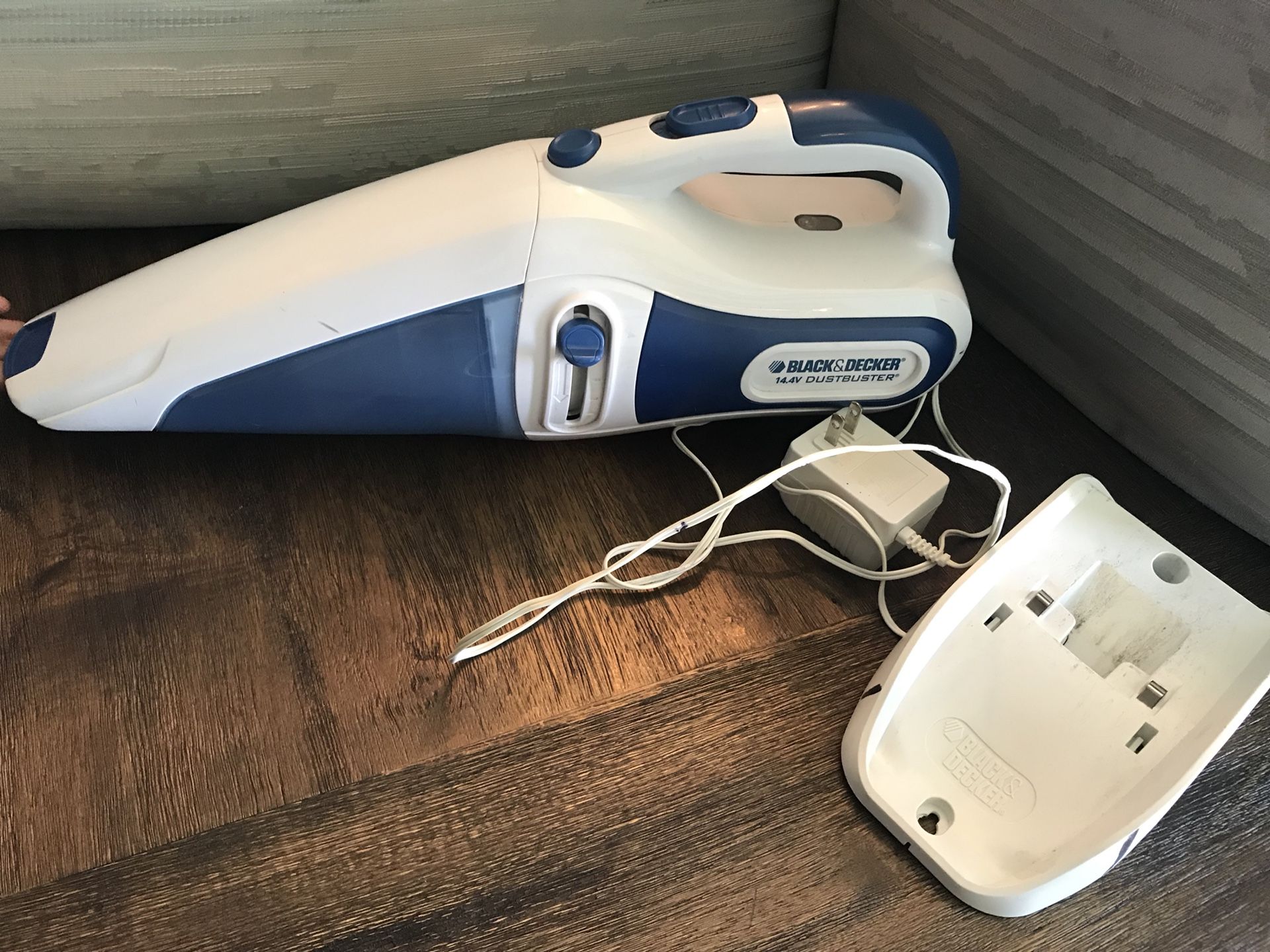 black and decker dustbuster 14.4v manual