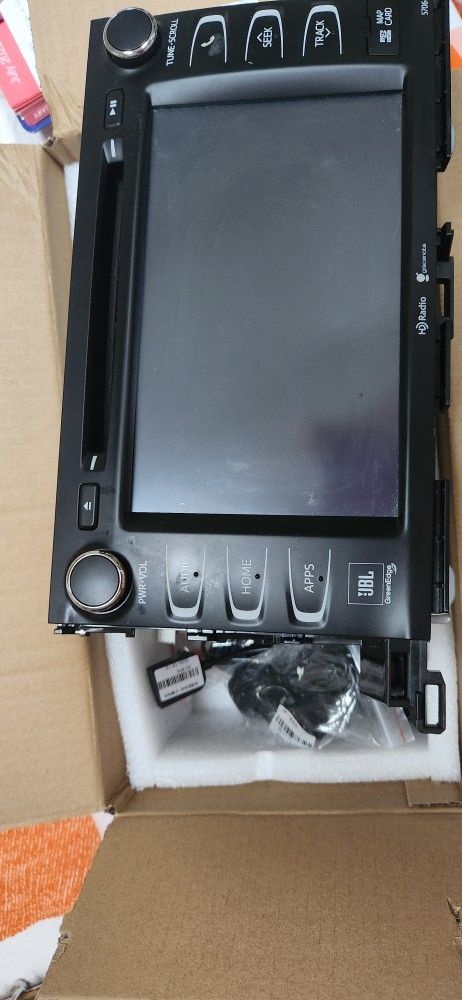 3rd GEN (2014-19) JBL OEM Stereo For Toyota Highlander Has CD player And 2025 Micro SD Updated Maps