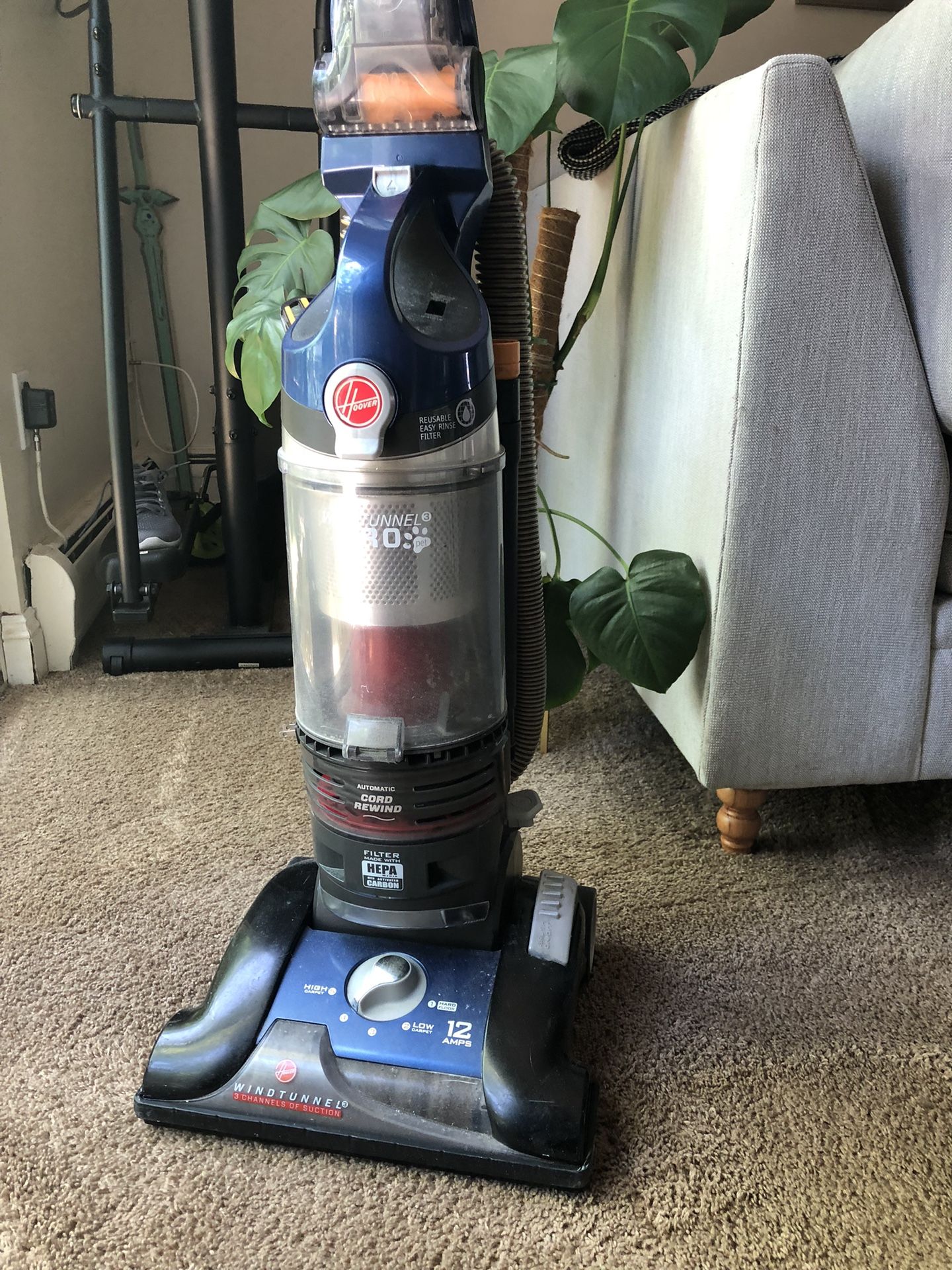 Hoover bagless wind-tunnel vacuum 