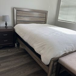 Queen Bedroom Set 