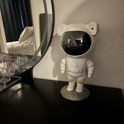 astronaut galaxy projector