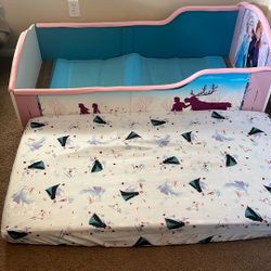 Elsa and Ana's bed for little girls