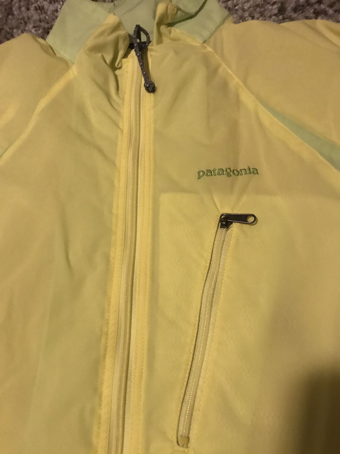 Patagonia Light-Weight Jacket for Sale in Charlotte, NC - OfferUp