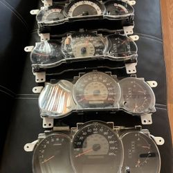 Toyota Tacoma. Speedometer. Parts