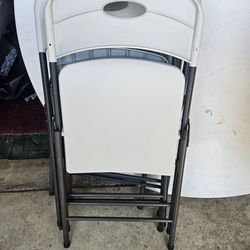 5 Foldable Chairs