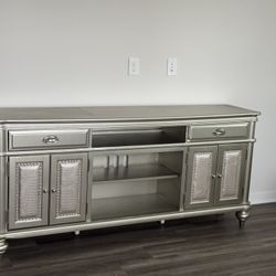 TV Stand with Matching Coffee Table