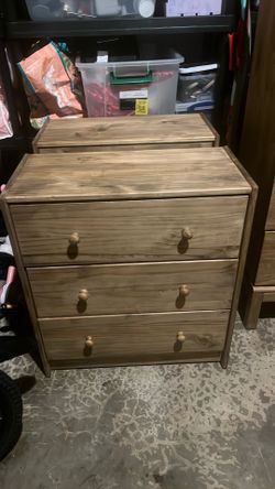 Dresser set