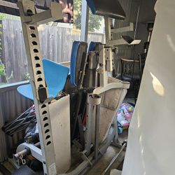 NAUTILUS WEIGHTS AND SQUAT RACK. 